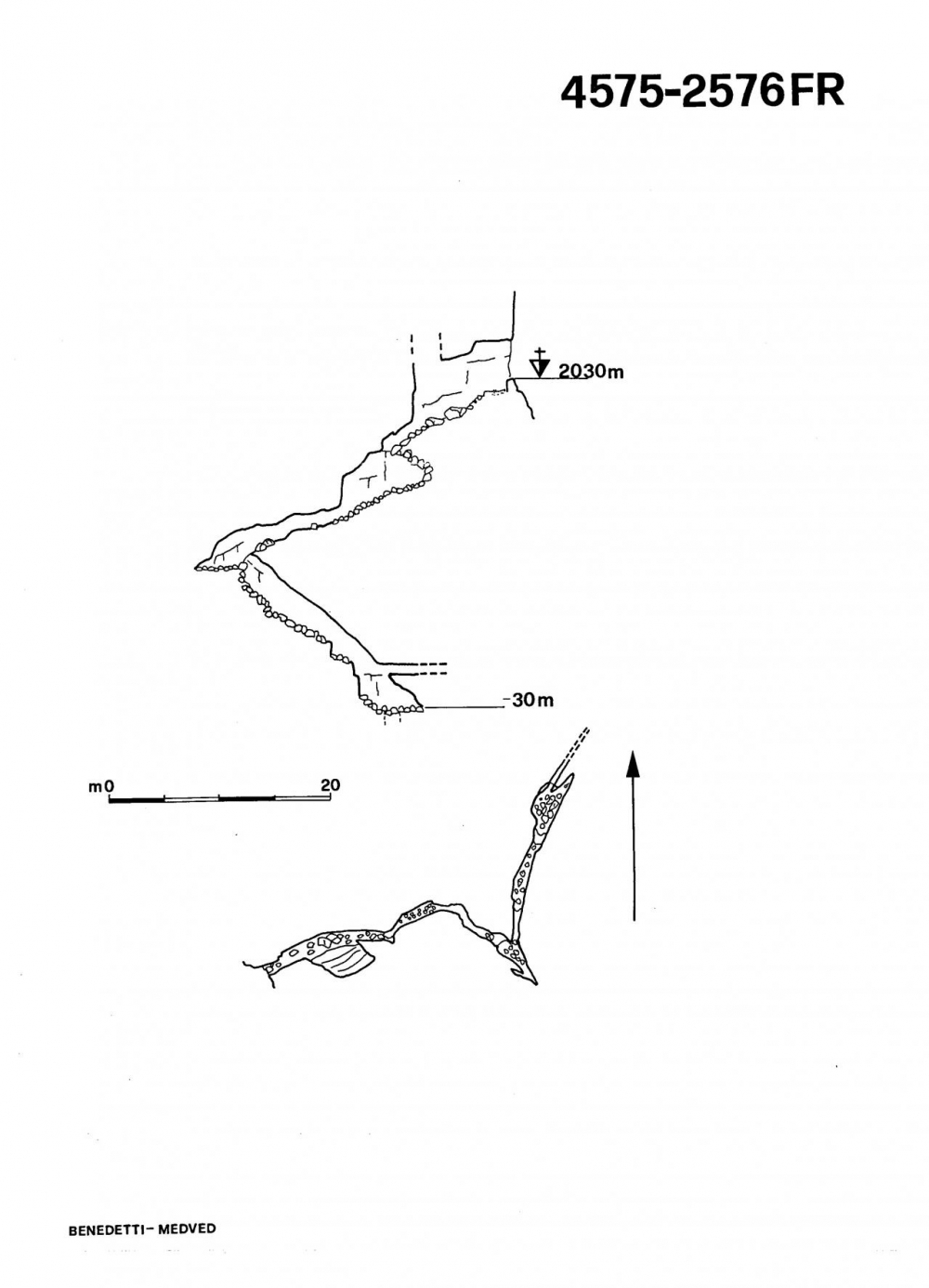 Grotta in parete presso il Bivacco Lomasti